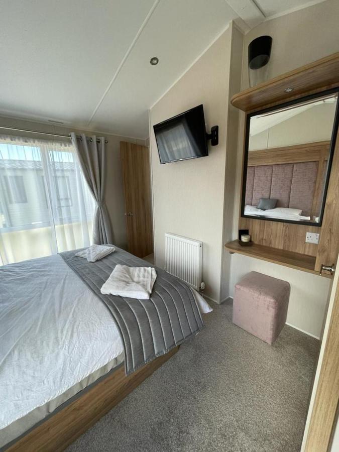 Seton Sands Holiday Park - Premium Caravan - 2 Bedroom Sleeps 4 (Adults Only) Port Seton Exterior photo